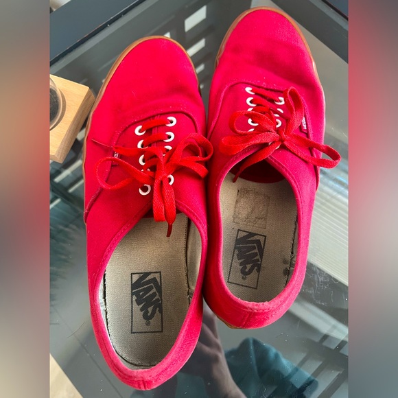 Vans - Picture 5 of 6